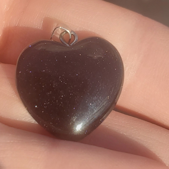New Blue Sunstone Sandstone Heart Shaped Pendant. - Picture 2 of 16
